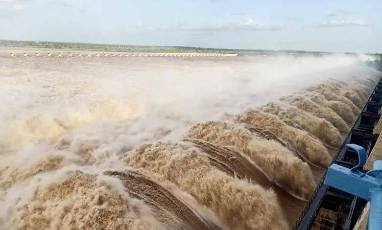 KARNATAKA-NARYANPUR-DAM-WAT