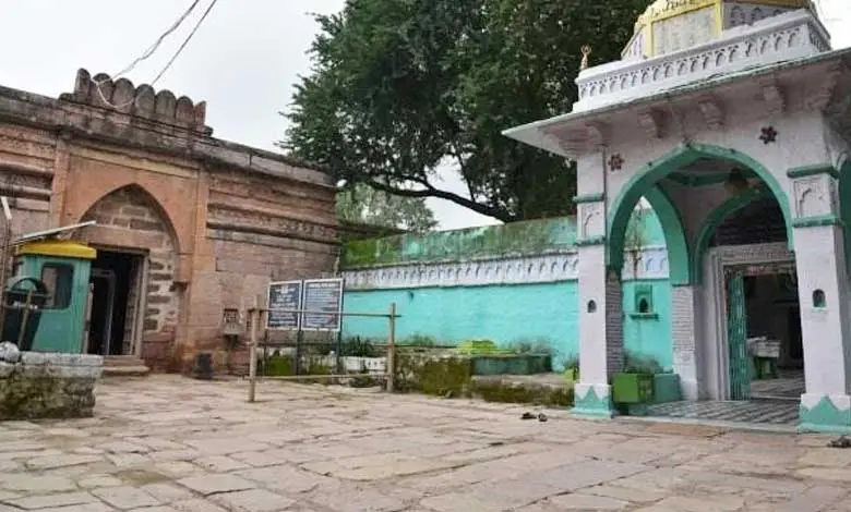 KAMAL-MAULA-MOSQUE-COMPLEX