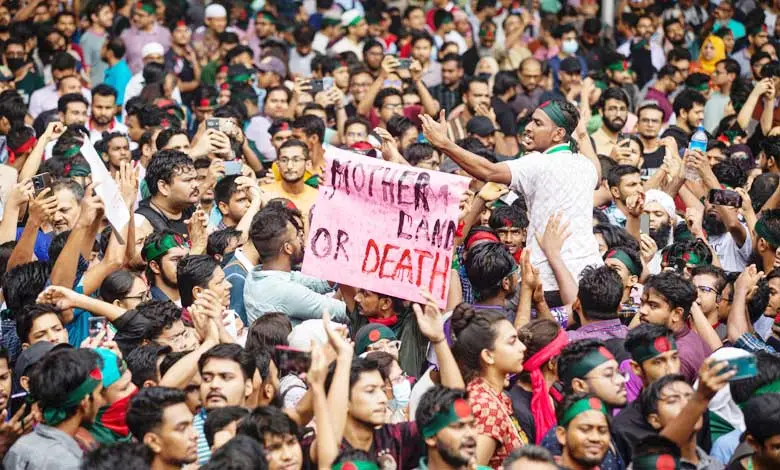 BANGLADESH-INDIAN-STUDENTS