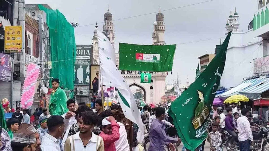 Milad-un-Nabi-processions-in-Hyderabad-7