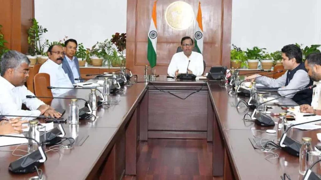 Chief-Secretary-Shri-K.-Ramakrishna-Rao-reviews-preparations-for-kite-festival-in-Hyderabad-4
