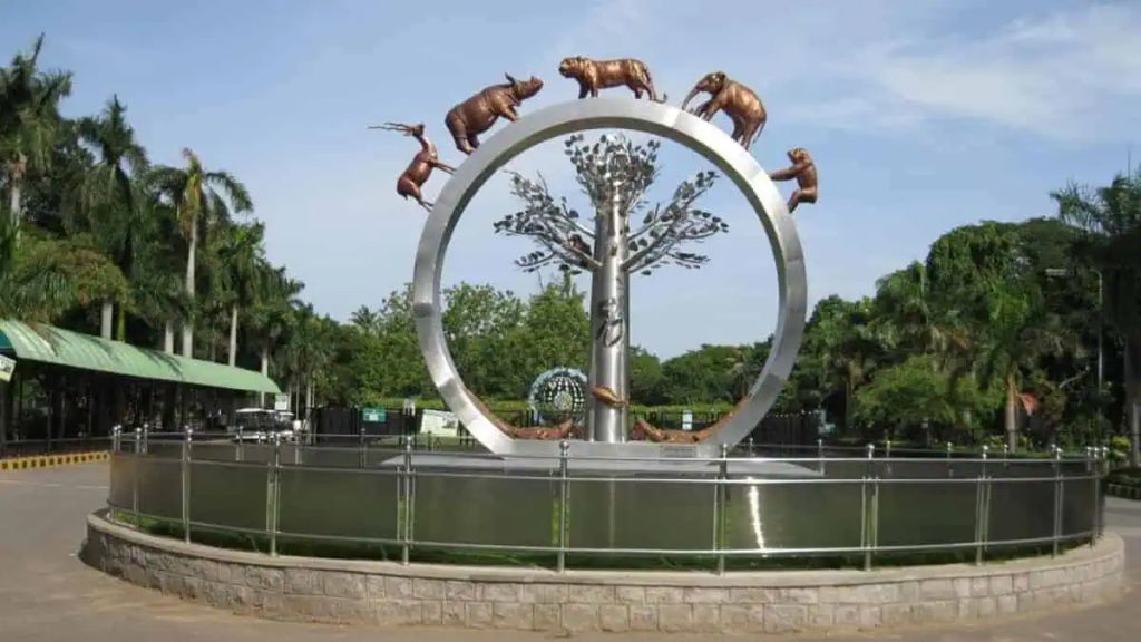 Entrance-of-Hyderabad-zoo-park-3