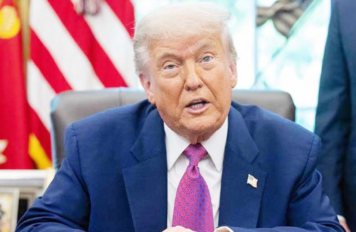 Fouji-Adde-Ke-Hamla-Awar-Trump